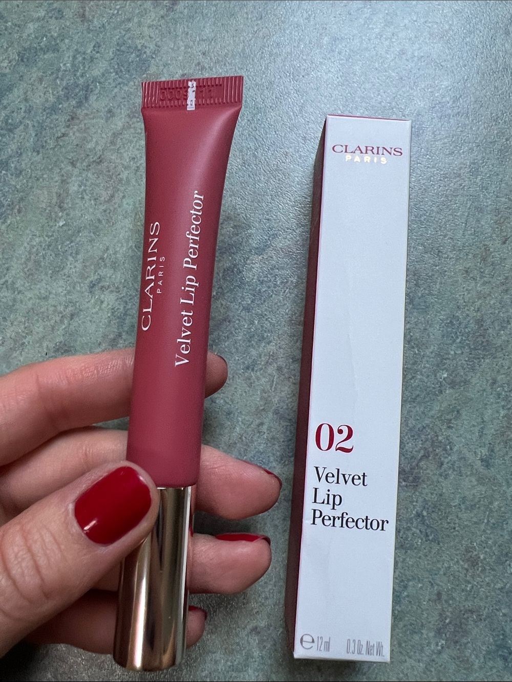 Clarins Velvet Lip Perfector 02 Plush Rose-Mauve